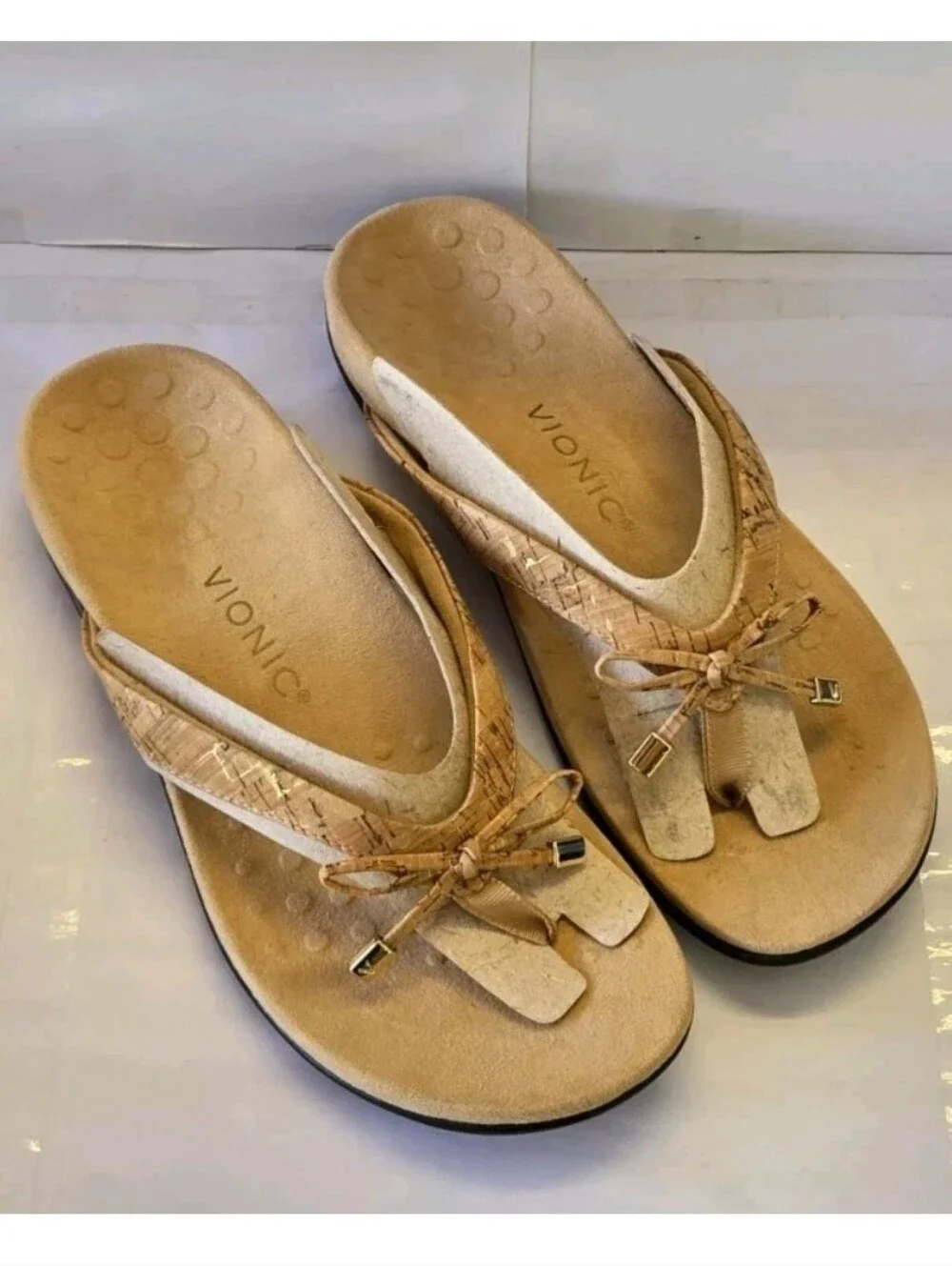 Vionic Bella II Gold Cork Toe-Post Sandal Flip Flop Women's